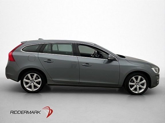 Volvo V60 9 of 30