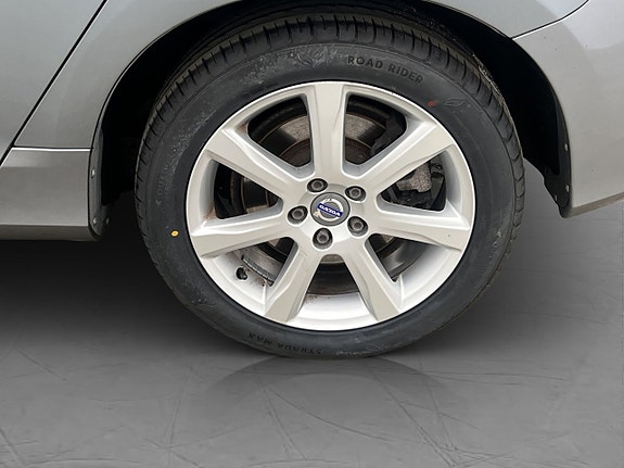 Volvo V60 28 of 30