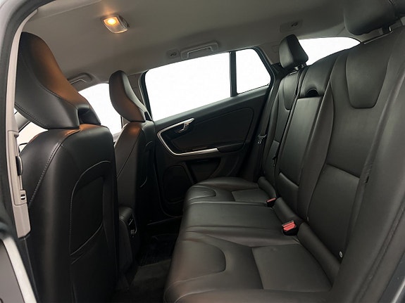 Volvo V60 25 of 30