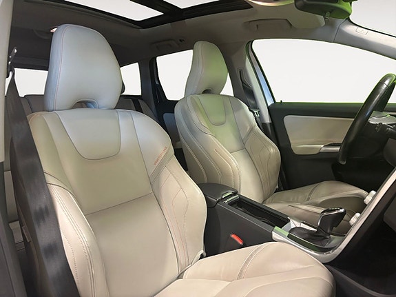Volvo XC60 15 of 26