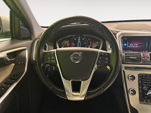 Volvo XC60 13 of 26