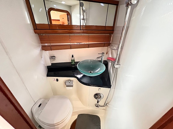 Sunseeker Portofino 35 -03 | 2 x KAD300 | Akterpropp | Byte! 11 of 12