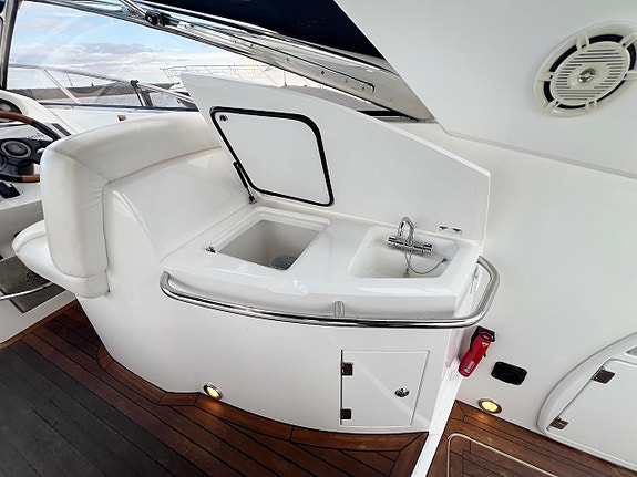 Sunseeker Portofino 35 -03 | 2 x KAD300 | Akterpropp | Byte! 4 of 12