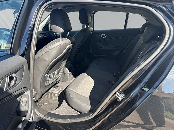 BMW 118i 7 of 27