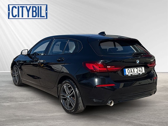 BMW 118i 3 of 27
