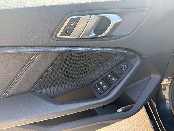 BMW 118i 18 of 27