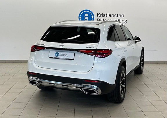 Mercedes-Benz GLC300 e 8 of 12