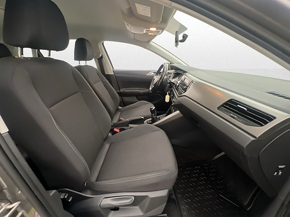 Volkswagen Polo 21 of 28