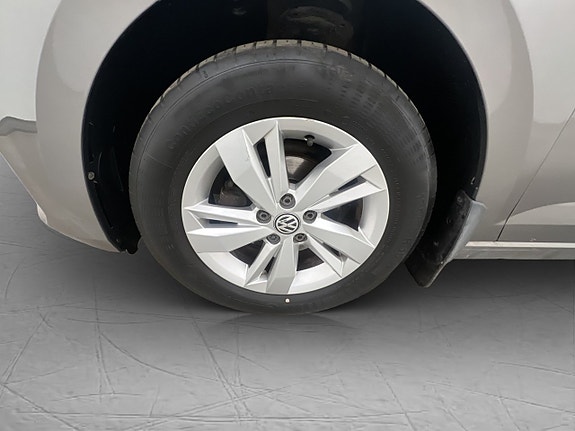 Volkswagen Polo 25 of 28