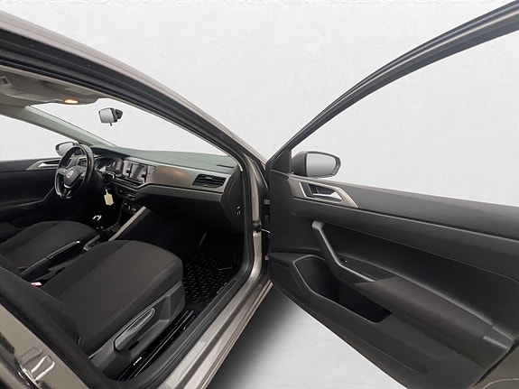 Volkswagen Polo 22 of 28
