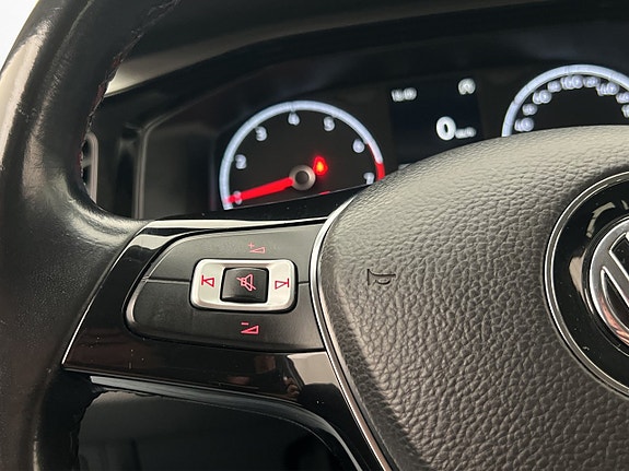 Volkswagen Polo 15 of 28