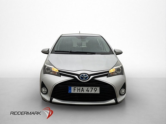 Toyota Yaris 2 of 30
