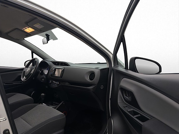 Toyota Yaris 24 of 30