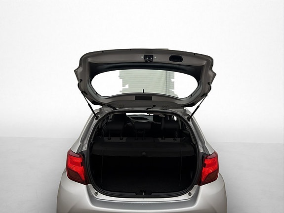 Toyota Yaris 26 of 30