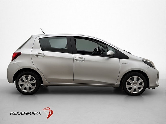 Toyota Yaris 9 of 30