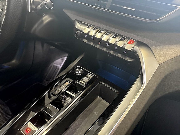 Peugeot 5008 12 of 18