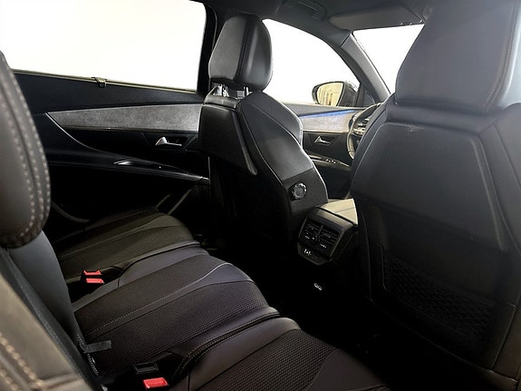 Peugeot 5008 14 of 18