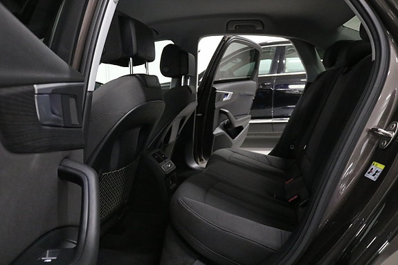 Audi A4 15 of 29