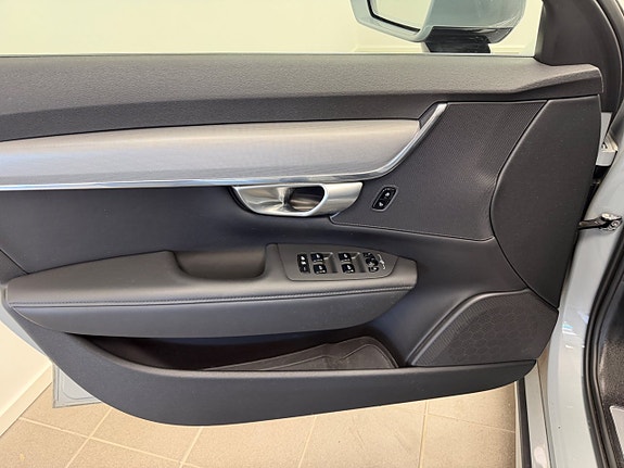 Volvo V90 12 of 26