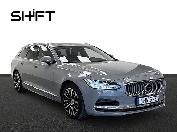 Volvo V90 2 of 26
