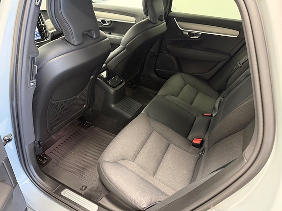Volvo V90 23 of 26
