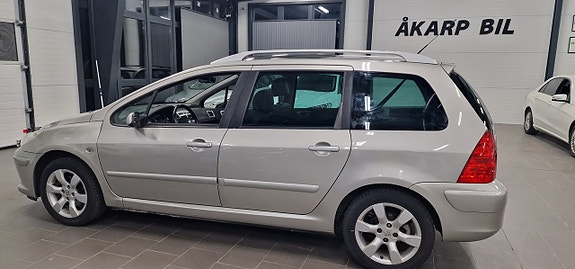 Peugeot 307 SW 7 of 15
