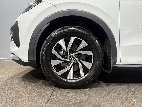 Volkswagen T-Roc 2 of 20