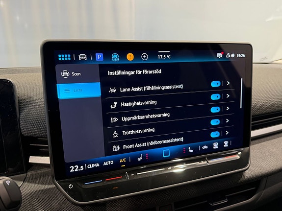 Volkswagen T-Roc 17 of 20