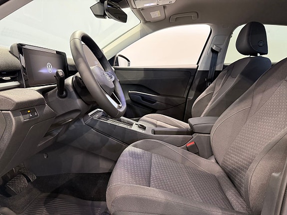 Volkswagen T-Roc 8 of 20