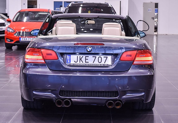 BMW 320i 9 of 13