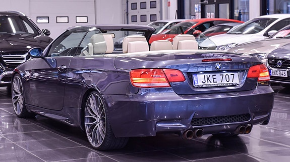 BMW 320i 10 of 13
