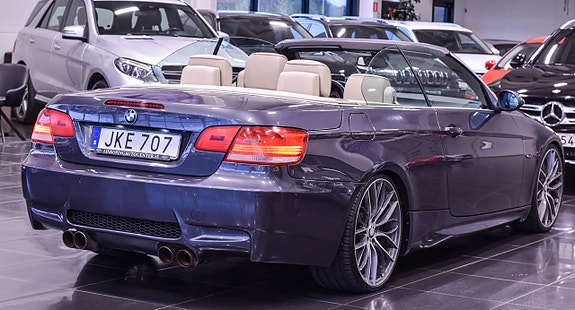 BMW 320i 8 of 13