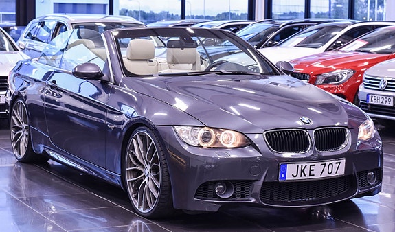 BMW 320i 7 of 13