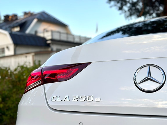 Mercedes-Benz CLA250 e 6 of 17