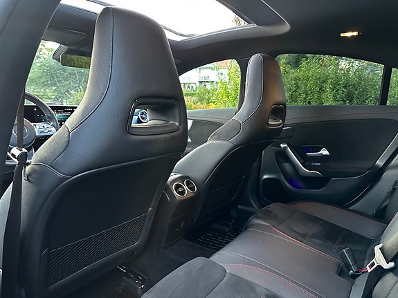 Mercedes-Benz CLA250 e 10 of 17