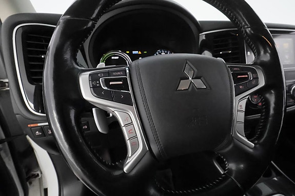 Mitsubishi Outlander 16 of 29
