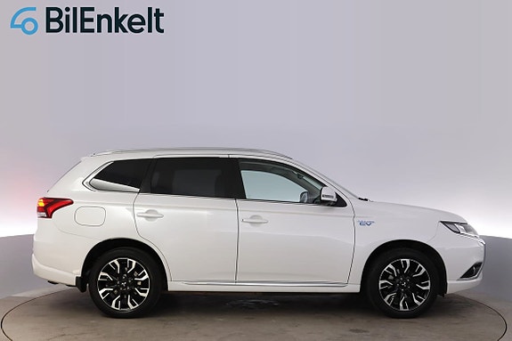 Mitsubishi Outlander 2 of 29