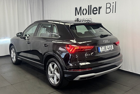 Audi Q3 4 of 12