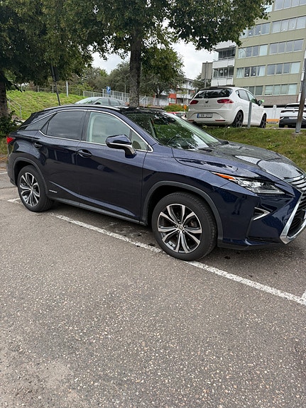 Lexus RX450h 2 of 8