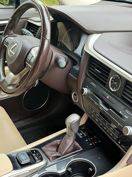 Lexus RX450h 6 of 8
