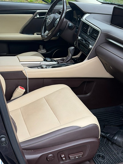 Lexus RX450h 5 of 8