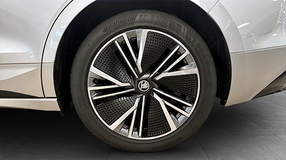 Skoda Enyaq 6 of 13