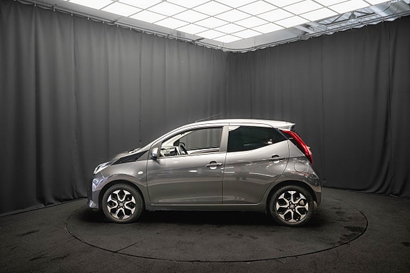 Toyota Aygo 9 of 20