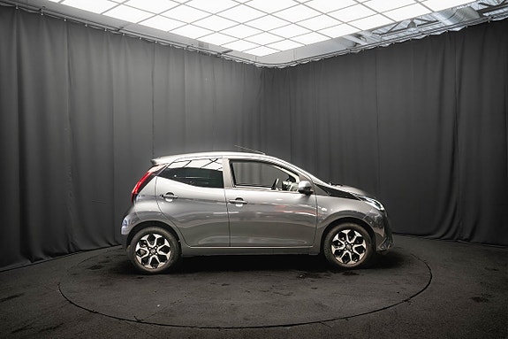 Toyota Aygo 5 of 20