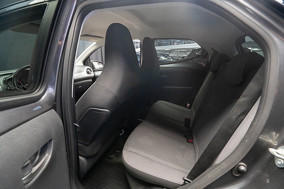 Toyota Aygo 15 of 20