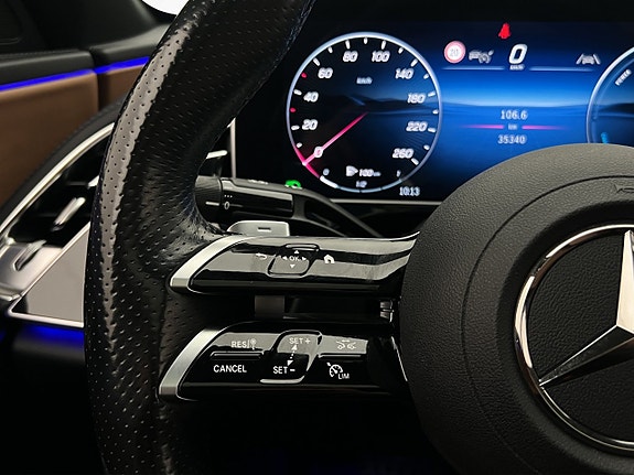 Mercedes-Benz E300 e 18 of 30