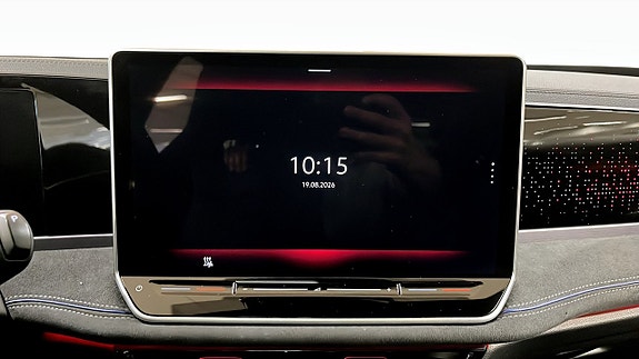Volkswagen Passat 10 of 14