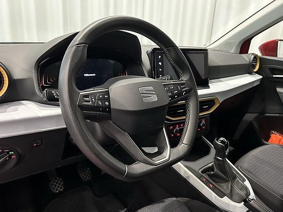 Seat Arona 9 of 12