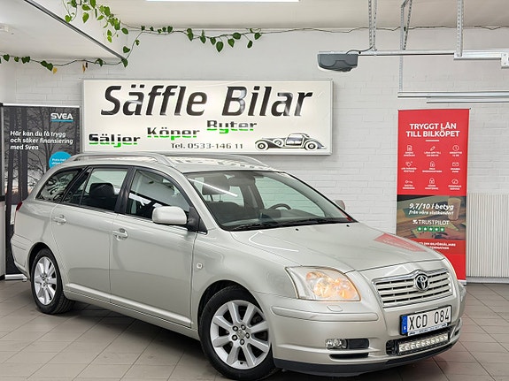 Toyota Avensis 4 of 30
