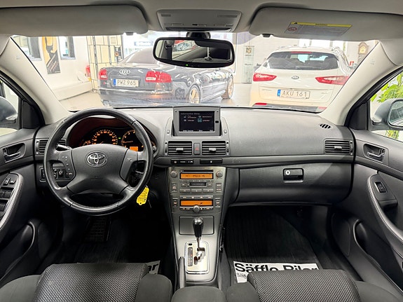 Toyota Avensis 19 of 30